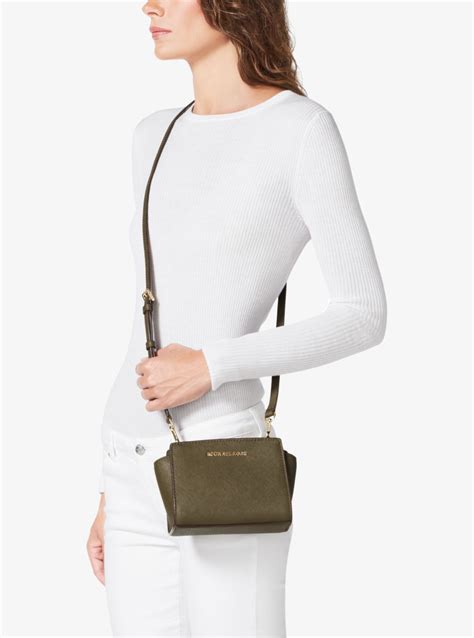 michael kors crossbody selma mini|Selma Mini Crossgrain Leather Crossbody Bag .